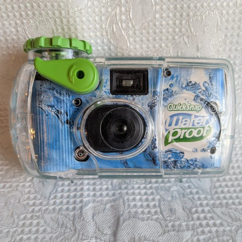 Disposable Camera Set One is Waterproof